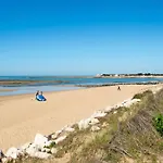 Le Couvent By Interhome * Le Château-dʼOléron